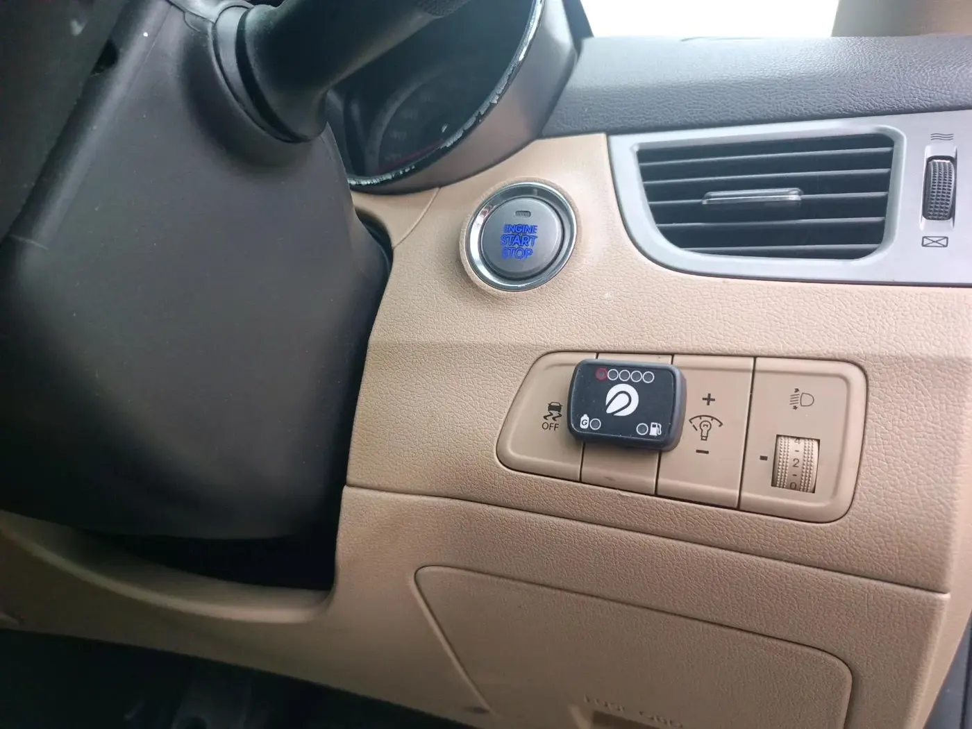 2014 Hyundai New Elantra 1.8 SX AT VTVT, CNG, Automatic, 1,06,075 km, interior