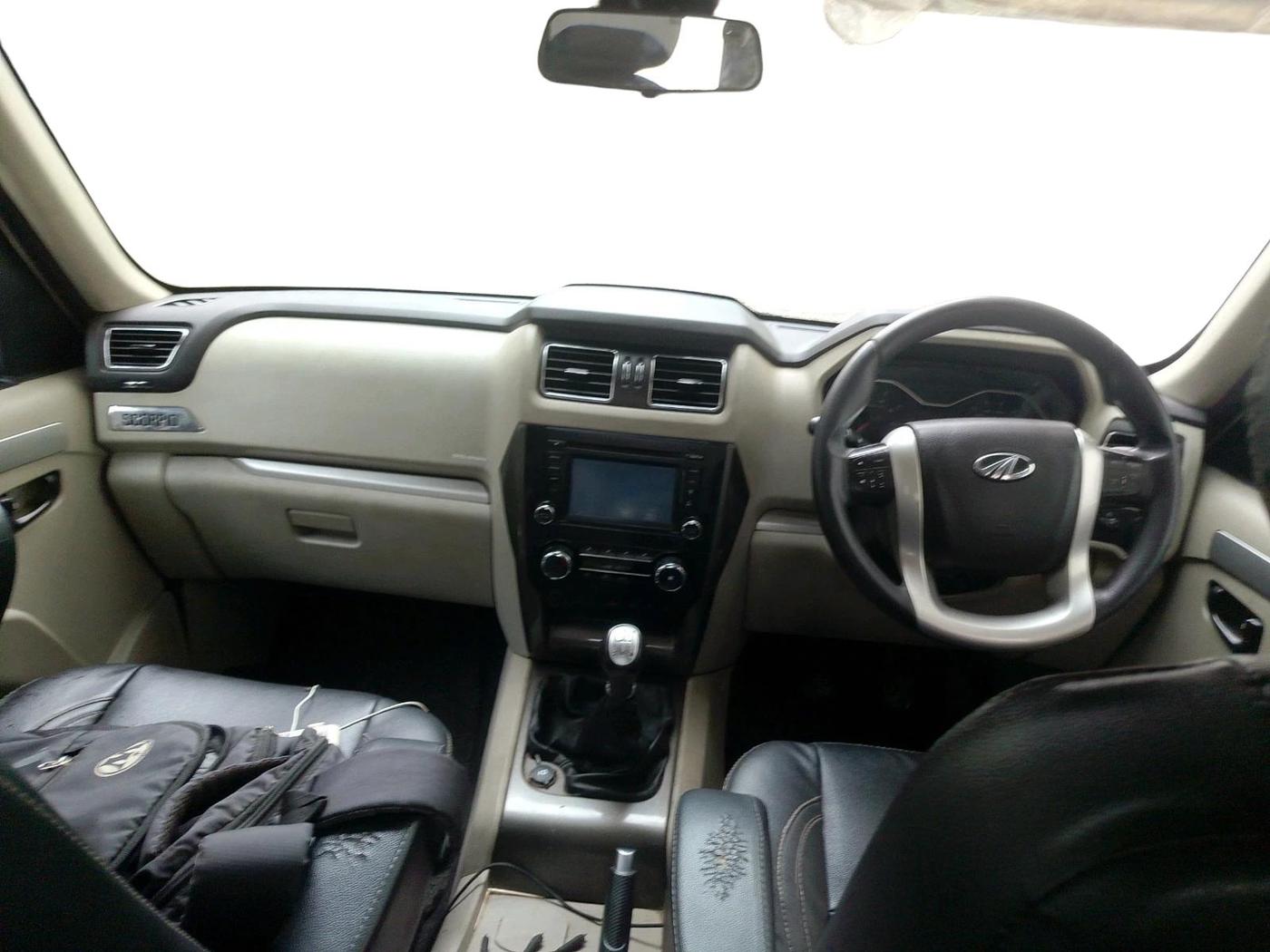 2017 Mahindra Scorpio S10 2WD INTELLI-HYBRID, Diesel, Manual, 2,02,569 km, interior