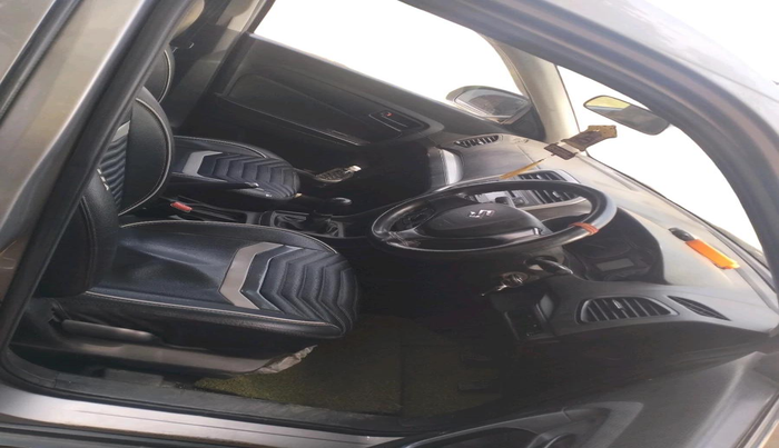 2021 Maruti Vitara Brezza LXI, Petrol, Manual, 43,760 km, interior