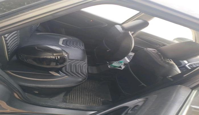 2021 Maruti Vitara Brezza LXI, Petrol, Manual, 43,760 km, interior