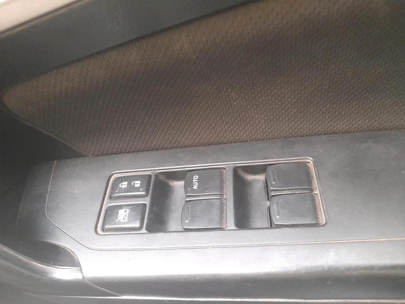2018 Maruti Vitara Brezza ZDI, Diesel, Manual, 1,18,659 km, interior