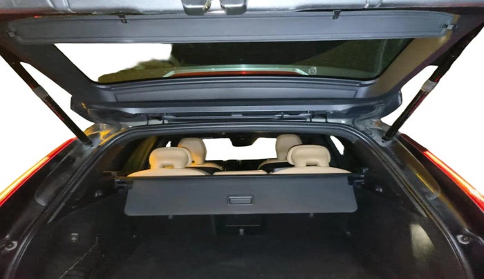 2019 Volvo XC 60 D5 INSCRIPTION, Diesel, Automatic, 1,07,570 km, exterior