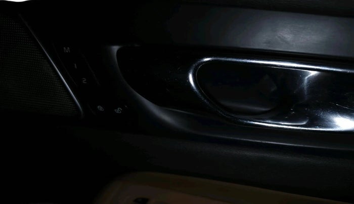 2019 Volvo XC 60 D5 INSCRIPTION, Diesel, Automatic, 1,07,570 km, interior