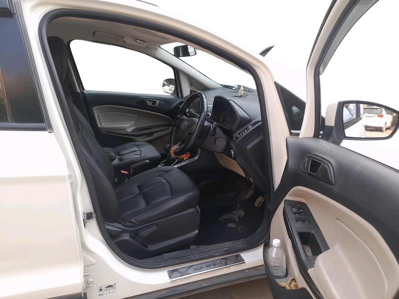 2019 Ford Ecosport TITANIUM 1.5L DIESEL, Diesel, Manual, 1,02,828 km, interior