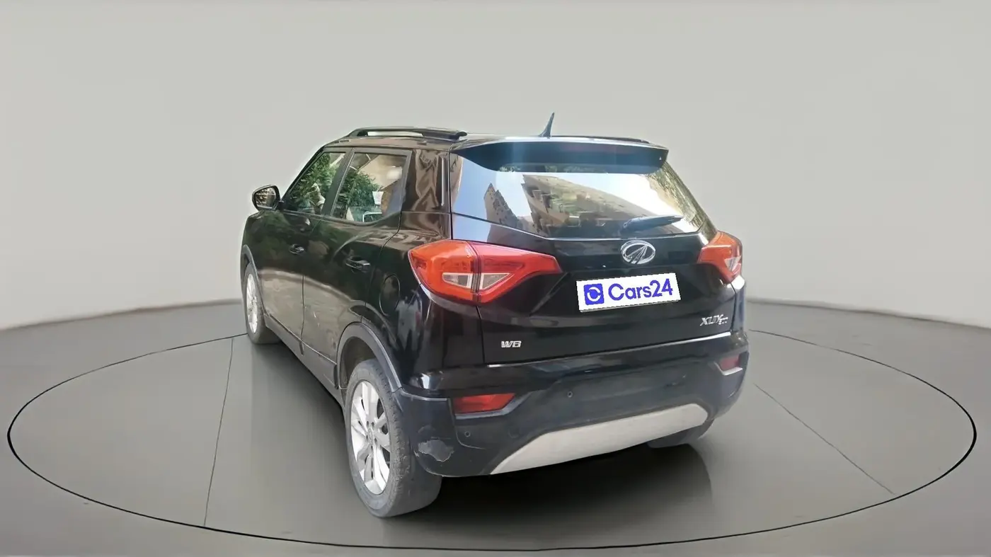2020 Mahindra XUV300 W8 1.5 DIESEL, Diesel, Manual, 1,39,920 km, exterior