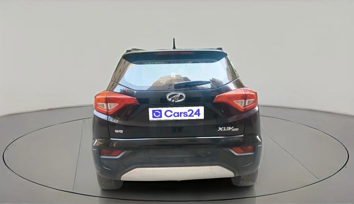 2020 Mahindra XUV300 W8 1.5 DIESEL, Diesel, Manual, 1,39,920 km, exterior