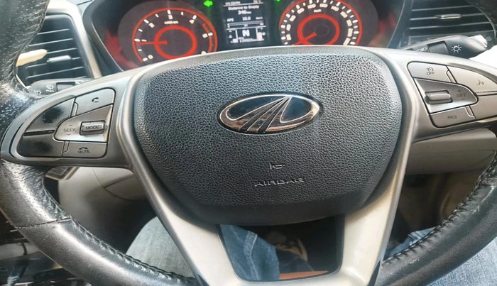 2020 Mahindra XUV300 W8 1.5 DIESEL, Diesel, Manual, 1,39,920 km, interior