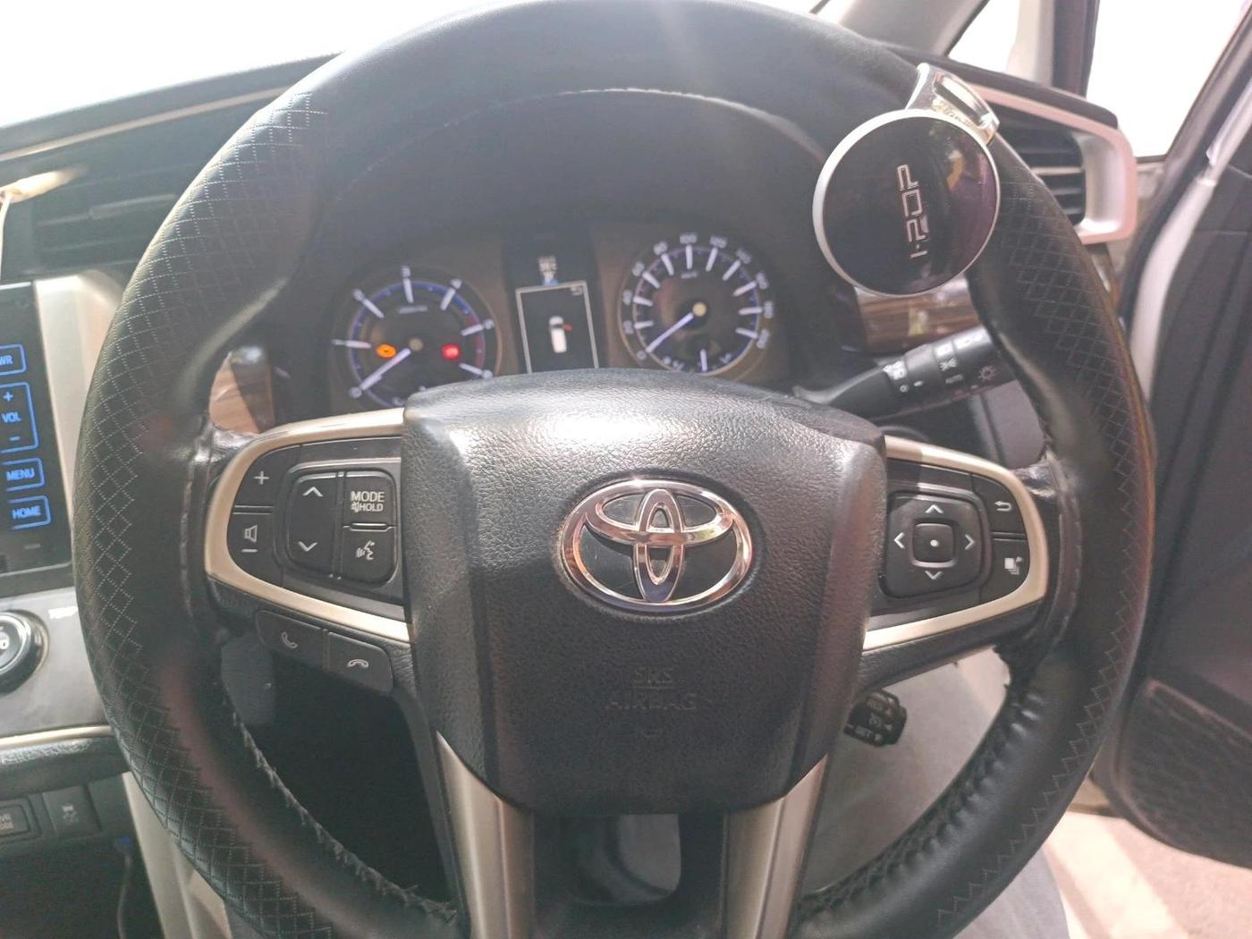 2017 Toyota Innova Crysta 2.8 ZX AT 7 STR, Diesel, Automatic, 1,17,456 km, interior