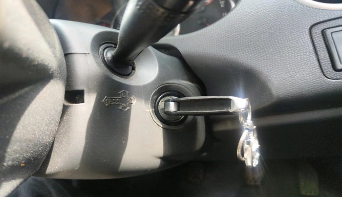 2010 Maruti Swift VXI, Petrol, Manual, 93,734 km, interior