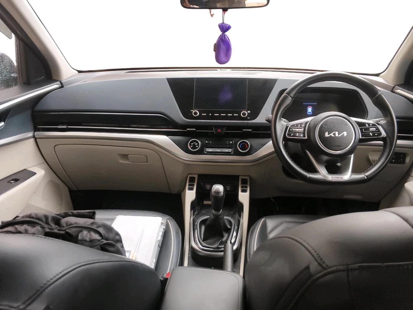 2024 KIA CARENS Gravity 1.5 Petrol MT, Petrol, Manual, 31,087 km, interior