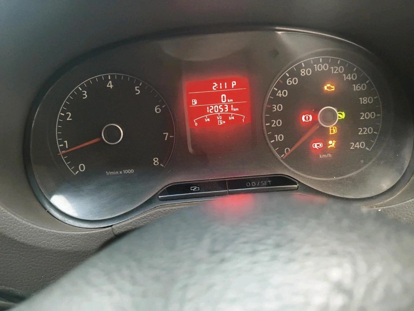 2011 Volkswagen Vento HIGHLINE PETROL AT, Petrol, Automatic, 1,20,531 km, interior