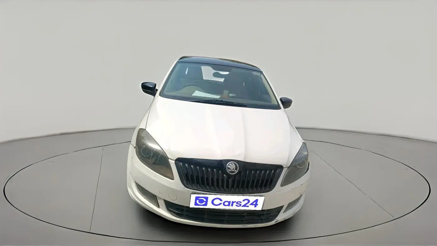 2014 Skoda Rapid 1.5 TDI CR ELEGANCE, Diesel, Manual, 1,40,881 km, exterior