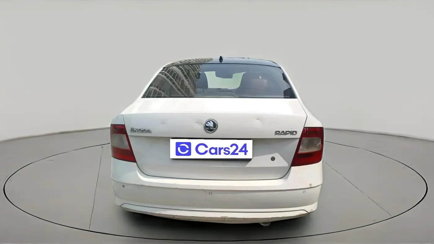 2014 Skoda Rapid 1.5 TDI CR ELEGANCE, Diesel, Manual, 1,40,881 km, exterior