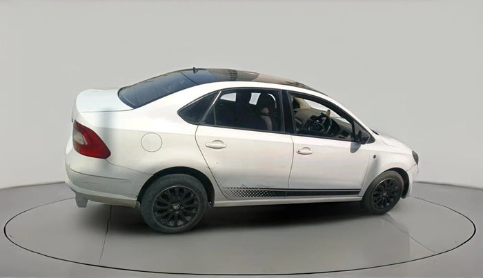 2014 Skoda Rapid 1.5 TDI CR ELEGANCE, Diesel, Manual, 1,40,881 km, exterior