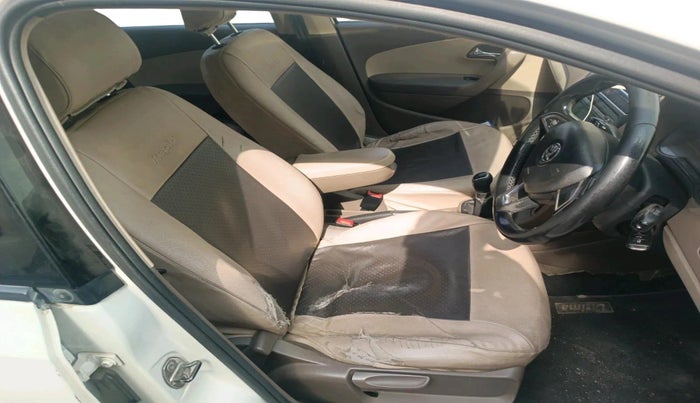 2014 Skoda Rapid 1.5 TDI CR ELEGANCE, Diesel, Manual, 1,40,881 km, interior