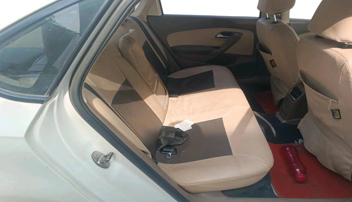 2014 Skoda Rapid 1.5 TDI CR ELEGANCE, Diesel, Manual, 1,40,881 km, interior