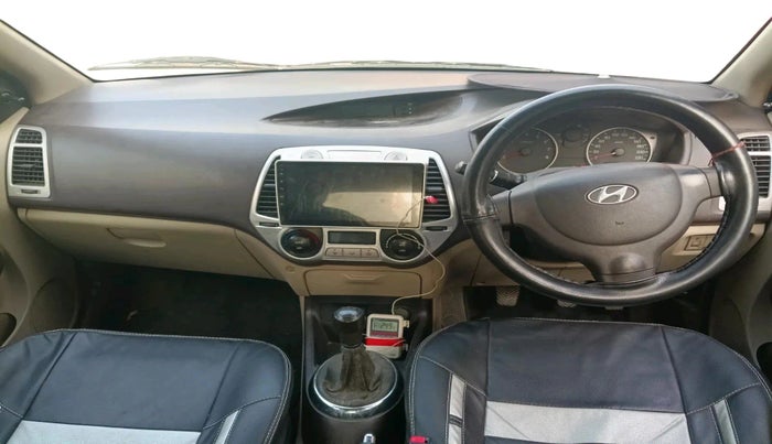 2011 Hyundai i20 MAGNA (O) 1.2, Petrol, Manual, 99,217 km, interior
