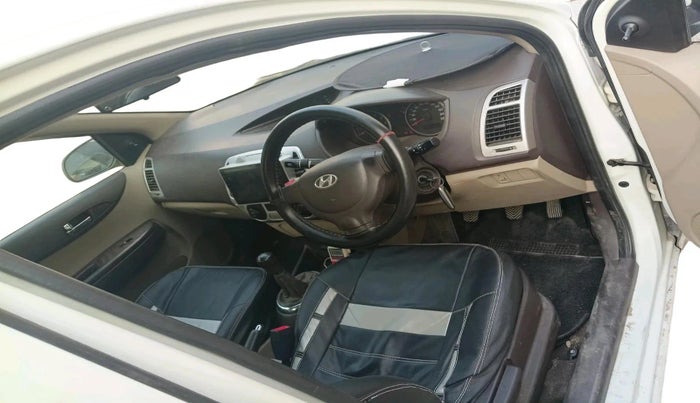 2011 Hyundai i20 MAGNA (O) 1.2, Petrol, Manual, 99,217 km, interior