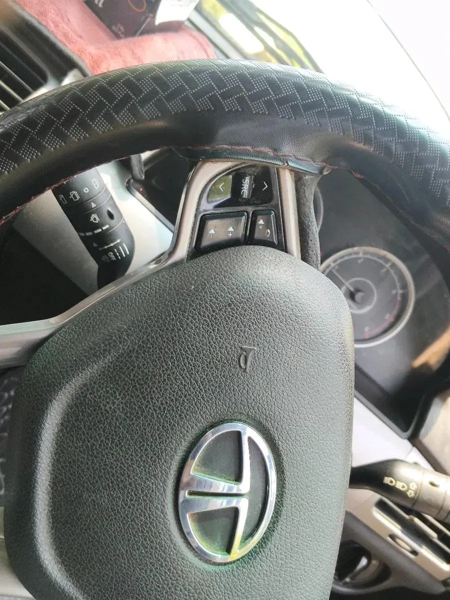 2019 Tata Safari Storme 2.2 EX 4X2, Diesel, Manual, 1,93,517 km, interior