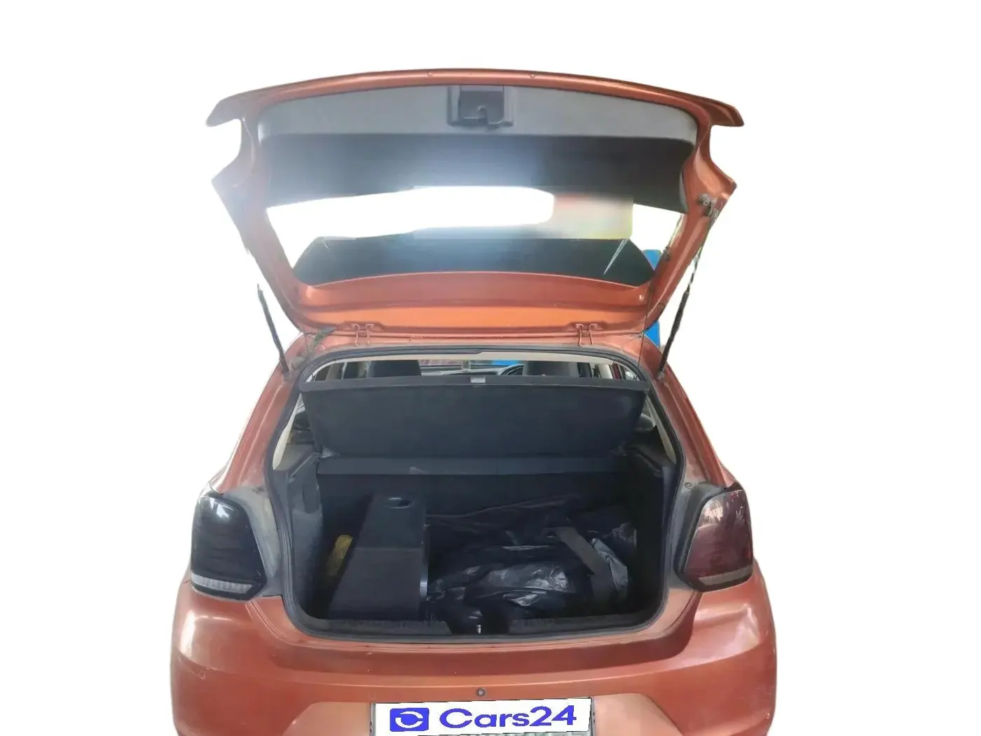 2014 Volkswagen Polo HIGHLINE1.2L, Petrol, Manual, 57,271 km, exterior