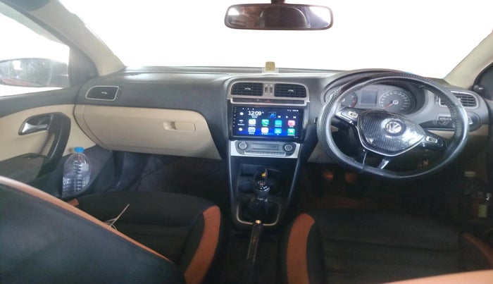 2014 Volkswagen Polo HIGHLINE1.2L, Petrol, Manual, 57,271 km, interior