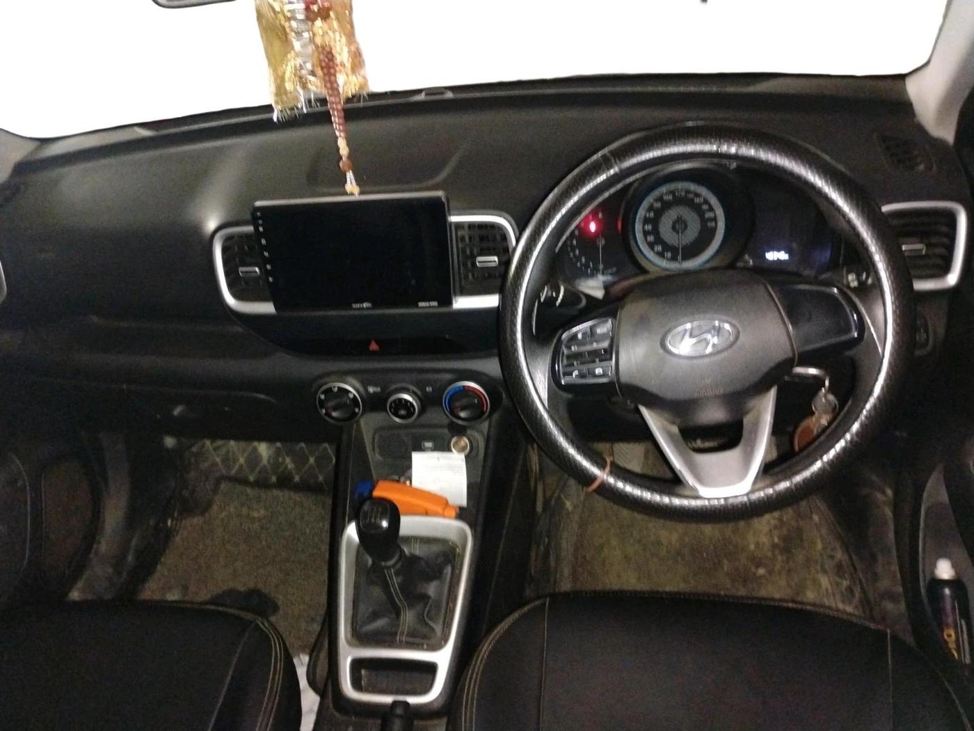 2020 Hyundai VENUE S 1.2, Petrol, Manual, 40,348 km, interior