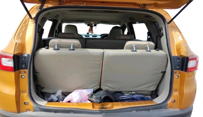 2020 Renault TRIBER RXZ, Petrol, Manual, 64,791 km, exterior