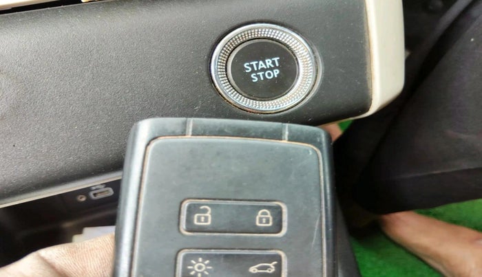 2020 Renault TRIBER RXZ, Petrol, Manual, 64,791 km, interior