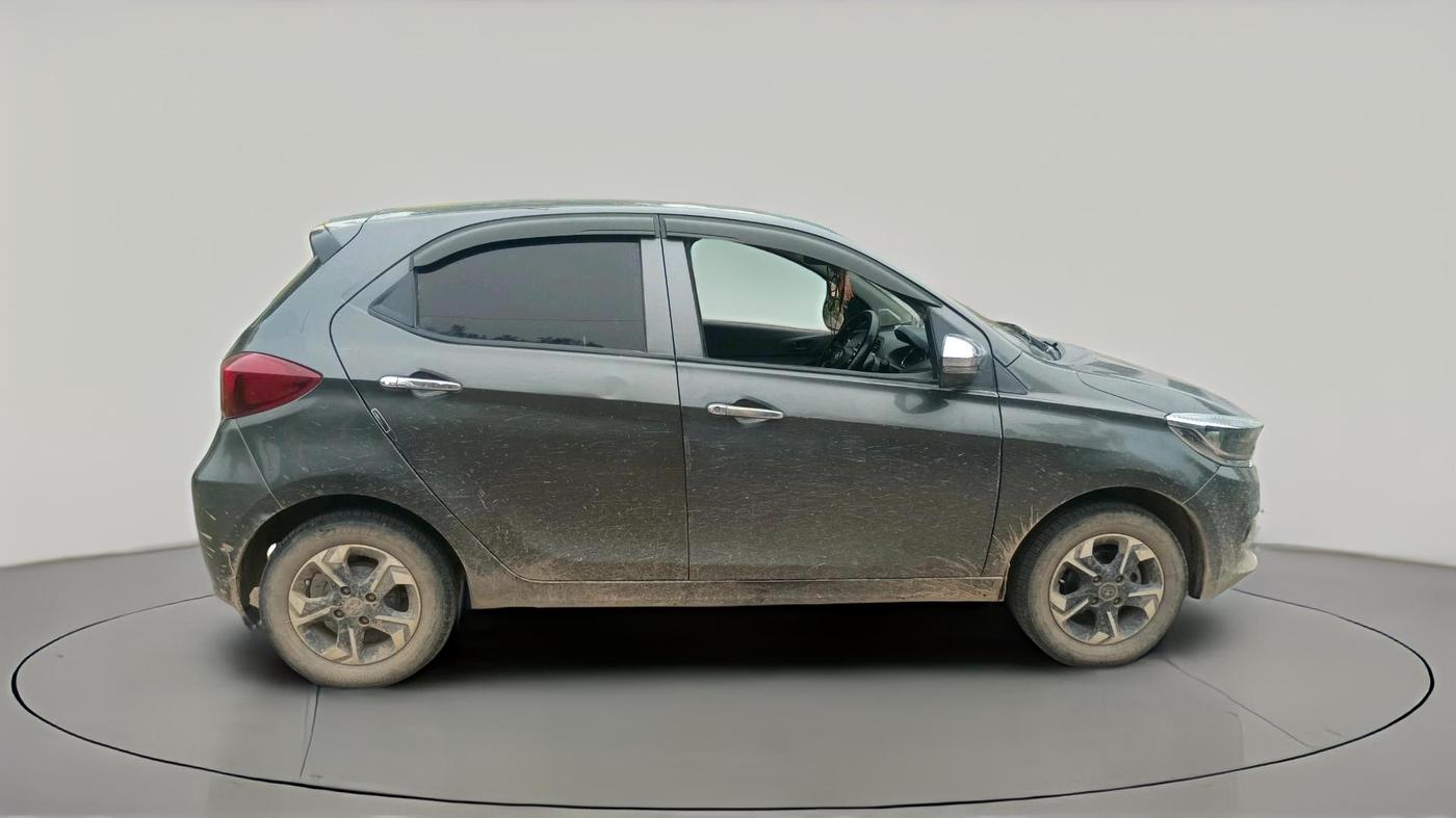 2022 Tata Tiago XT CNG, CNG, Manual, 1,08,709 km, exterior