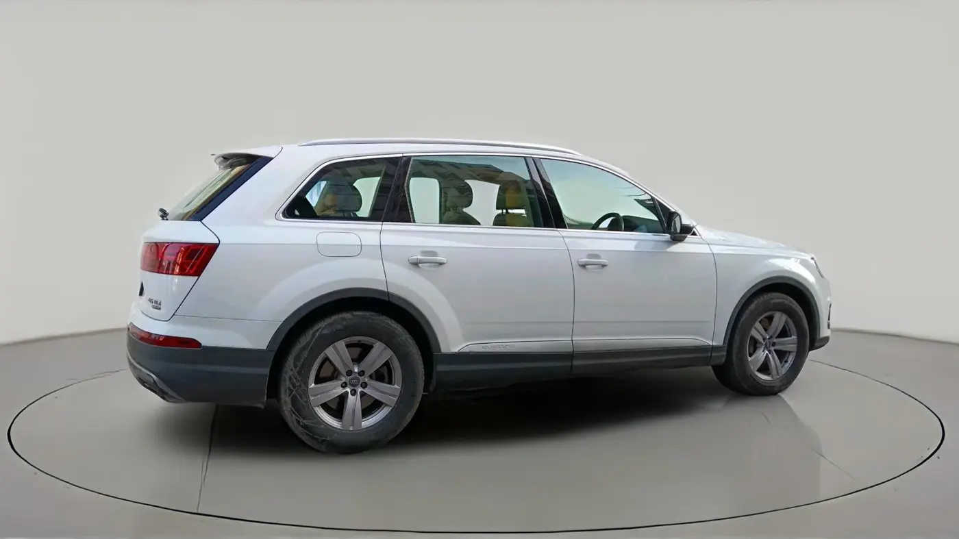 2016 Audi Q7 45 TDI QUATTRO PREMIUM PLUS, Diesel, Automatic, 1,81,779 km, exterior