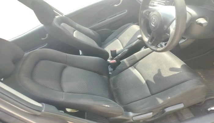 2016 Honda BR-V 1.5L I- DTEC V, Diesel, Manual, 1,15,191 km, interior