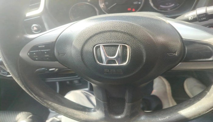 2016 Honda BR-V 1.5L I- DTEC V, Diesel, Manual, 1,15,191 km, interior