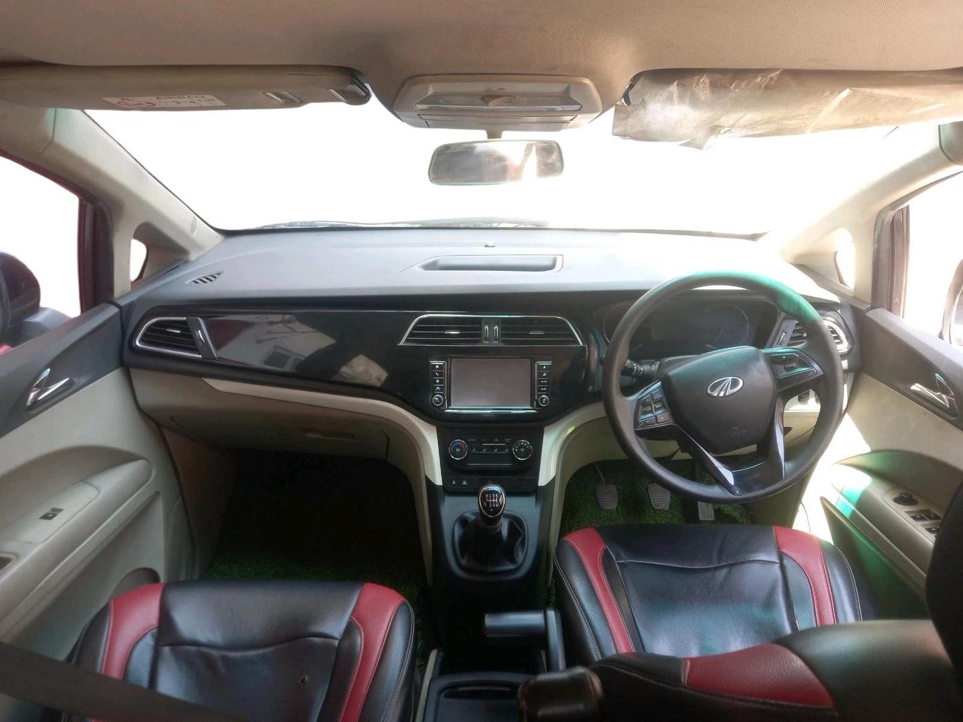 2018 Mahindra MARAZZO M6 7 STR, Diesel, Manual, 63,732 km, interior