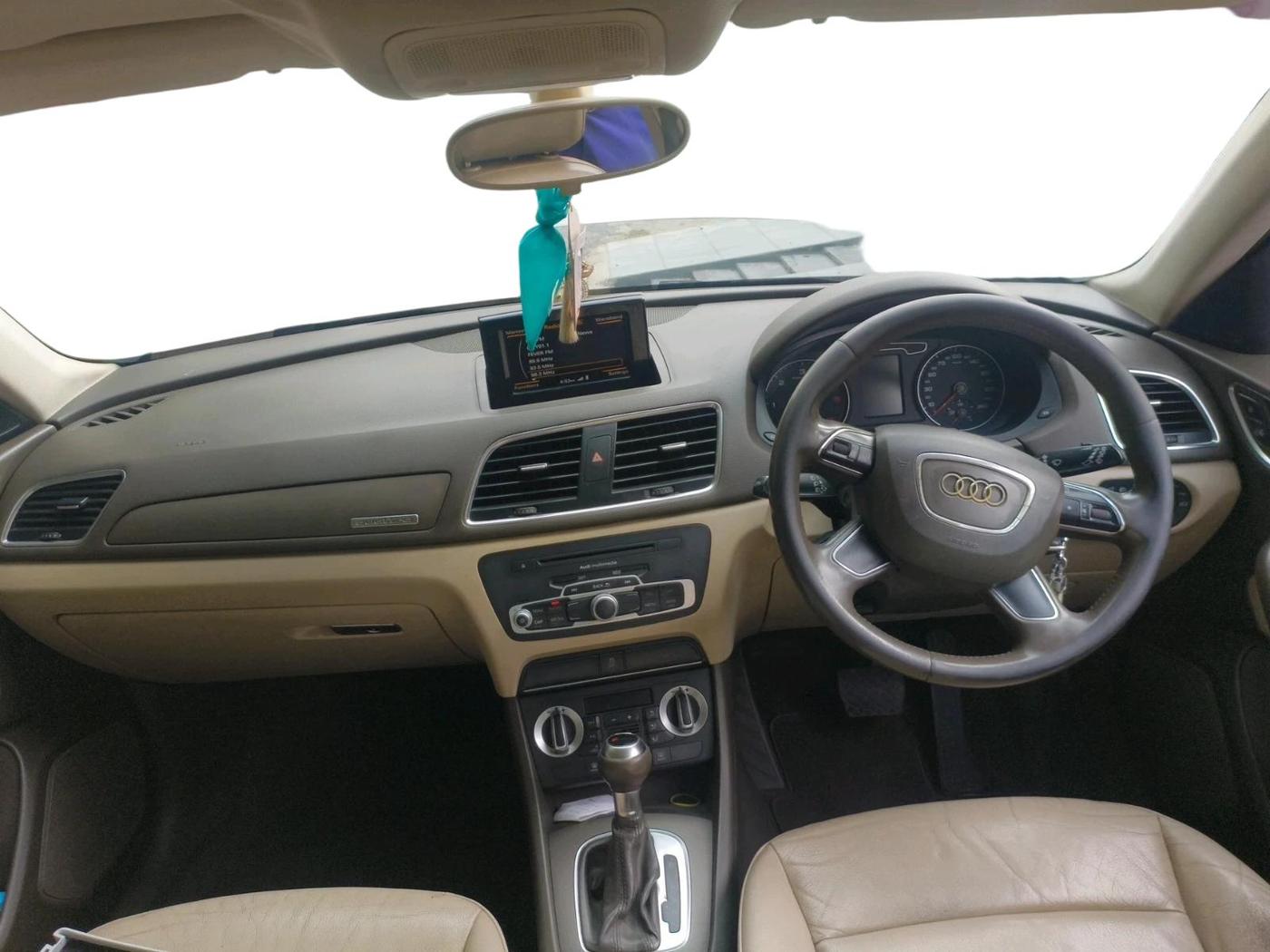 2013 Audi Q3 2.0 TDI QUATTRO, Diesel, Automatic, 1,09,396 km, interior