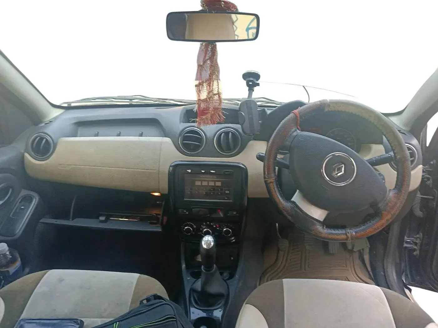 2014 Renault Duster 85 PS RXL DIESEL, Diesel, Manual, 1,01,829 km, interior