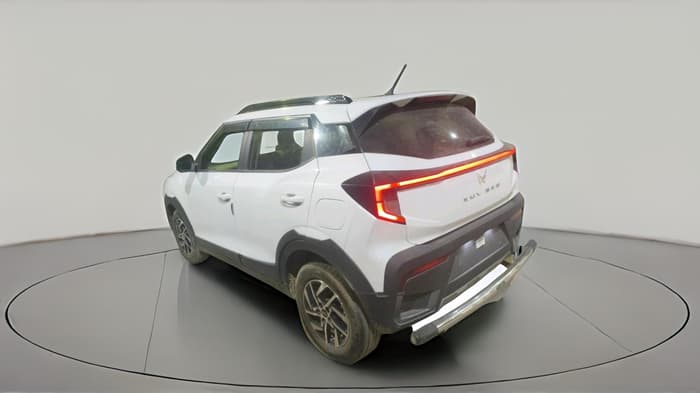 2025 Mahindra XUV 3XO AX5 1.2 L TCMPFi, Petrol, Manual, 6,938 km, exterior