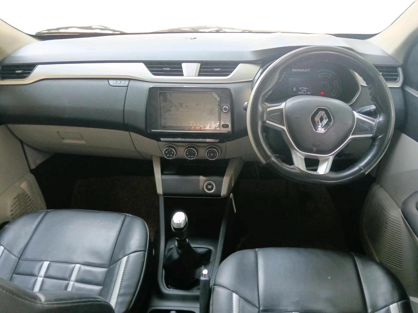 2019 Renault TRIBER RXZ, Petrol, Manual, 32,758 km, interior