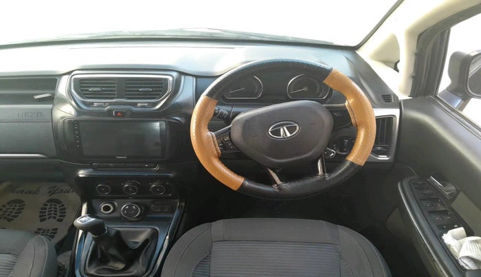 2017 Tata Hexa XM 4X2 7 STR, Diesel, Manual, 1,39,960 km, interior