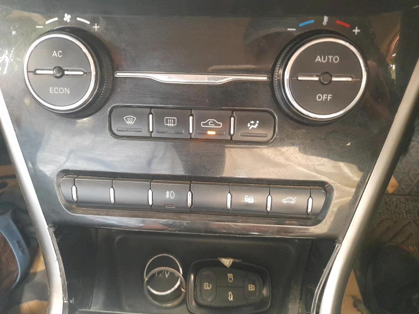 2018 Tata NEXON XZ PLUS DIESEL, Diesel, Manual, 52,128 km, interior