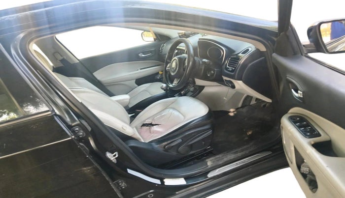 2018 Jeep Compass LIMITED (O) 2.0 DIESEL 4X4, Diesel, Manual, 2,19,214 km, interior