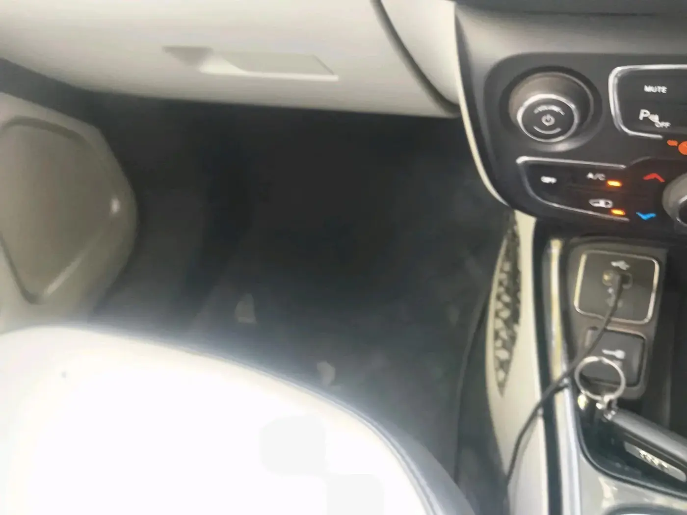 2018 Jeep Compass LIMITED (O) 2.0 DIESEL 4X4, Diesel, Manual, 2,19,214 km, interior