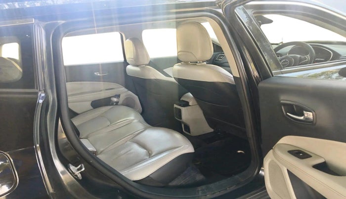 2018 Jeep Compass LIMITED (O) 2.0 DIESEL 4X4, Diesel, Manual, 2,19,214 km, interior