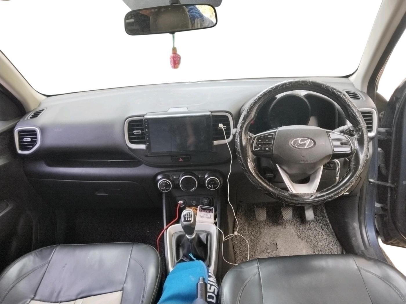 2020 Hyundai VENUE SX 1.0 TURBO, Petrol, Manual, 1,79,907 km, interior