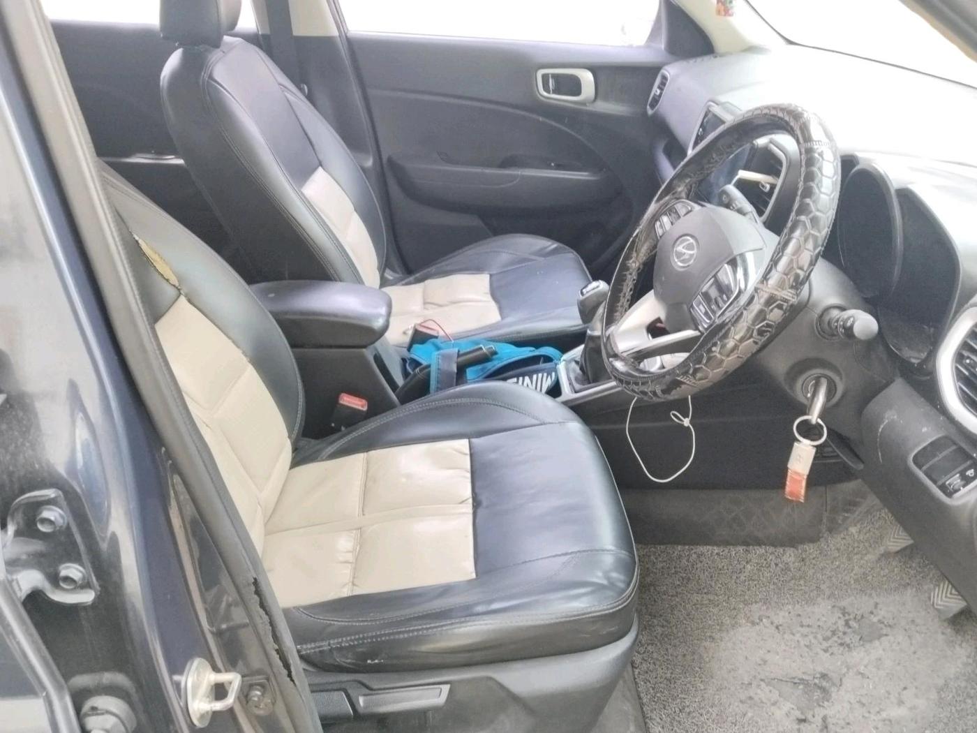 2020 Hyundai VENUE SX 1.0 TURBO, Petrol, Manual, 1,79,907 km, interior