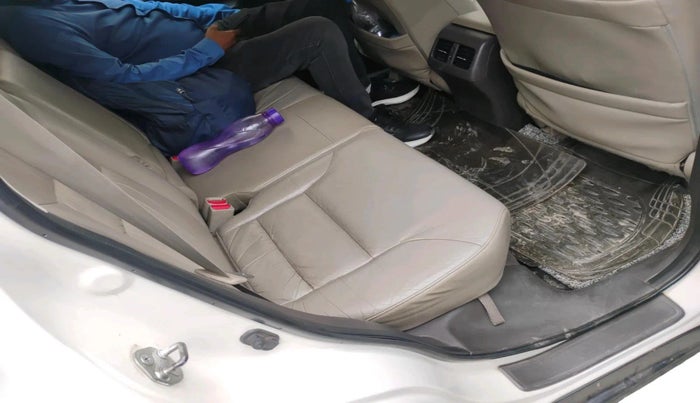 2014 Honda CRV 2.0L 2WD MT, Petrol, Manual, 3,20,923 km, interior