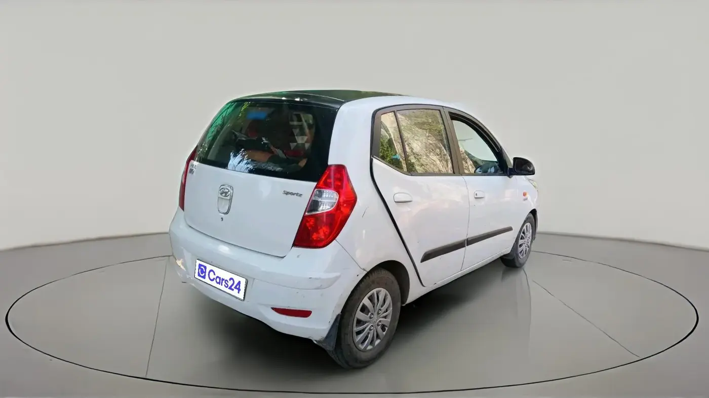 2015 Hyundai i10 SPORTZ 1.1, Petrol, Manual, 79,813 km, exterior