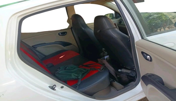 2015 Hyundai i10 SPORTZ 1.1, Petrol, Manual, 79,813 km, interior