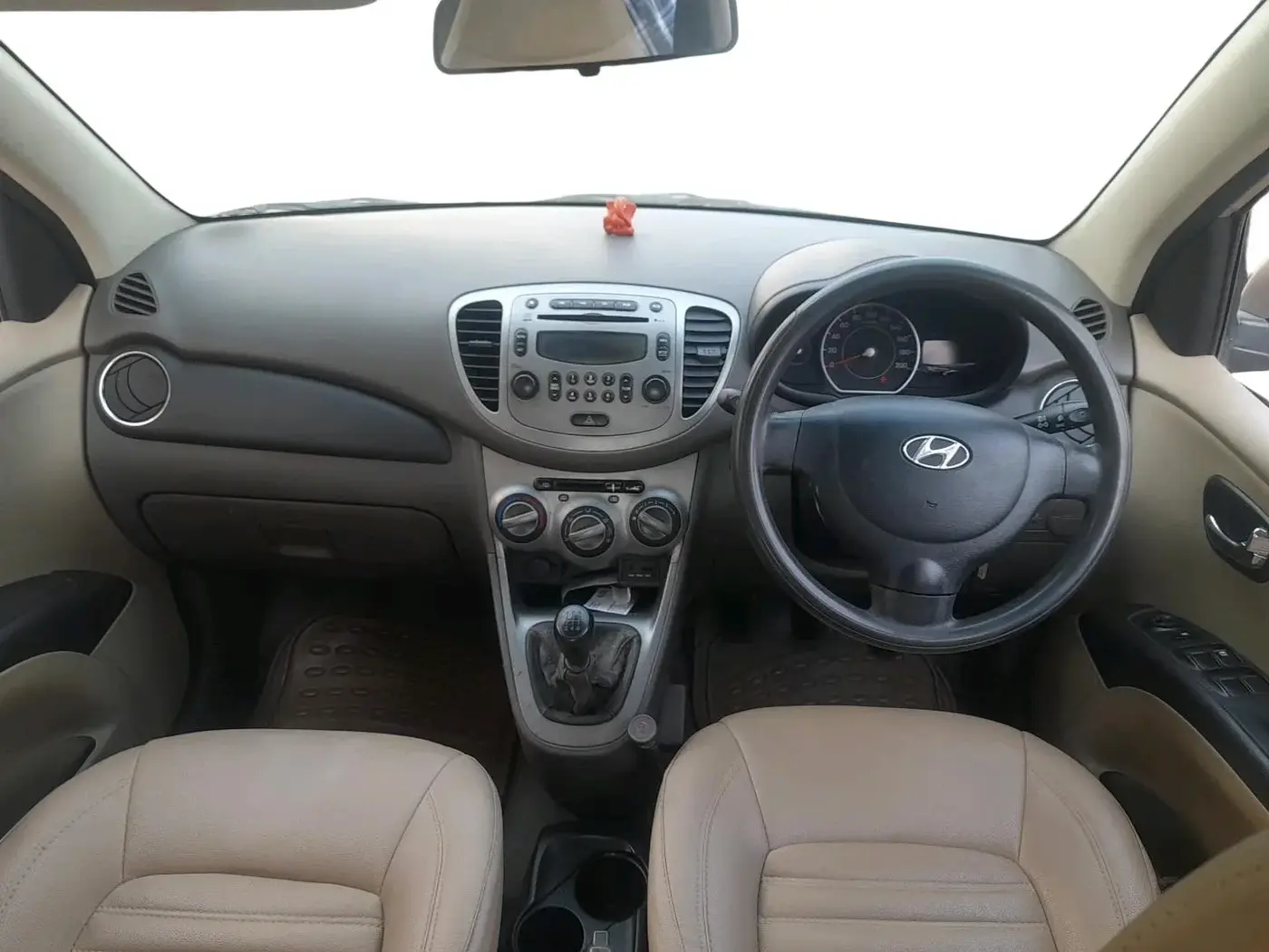 2011 Hyundai i10 SPORTZ 1.2, Petrol, Manual, 69,258 km, interior