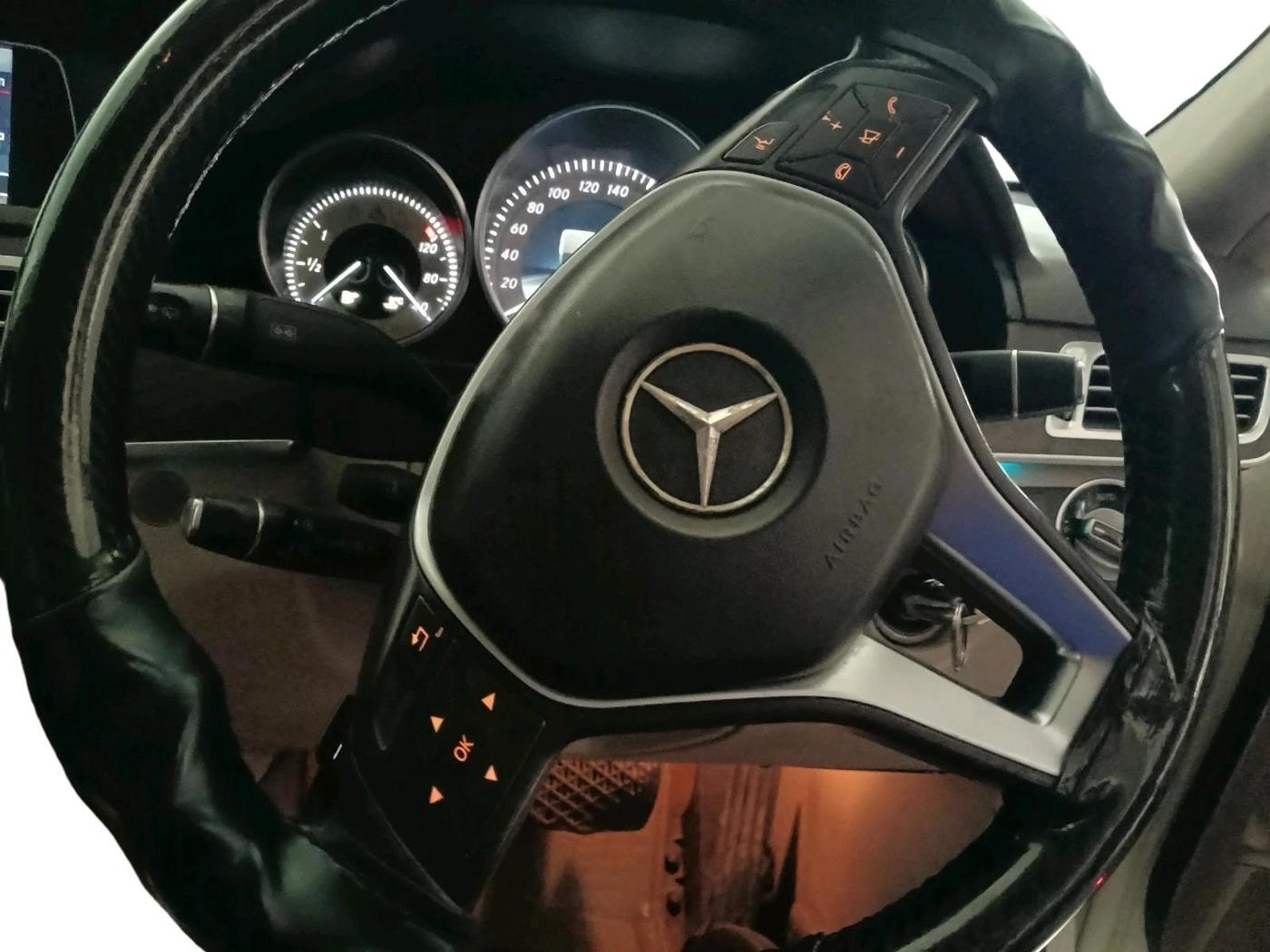 2014 Mercedes Benz E Class E 250 CDI AVANTGARDE, Diesel, Automatic, 1,15,418 km, interior
