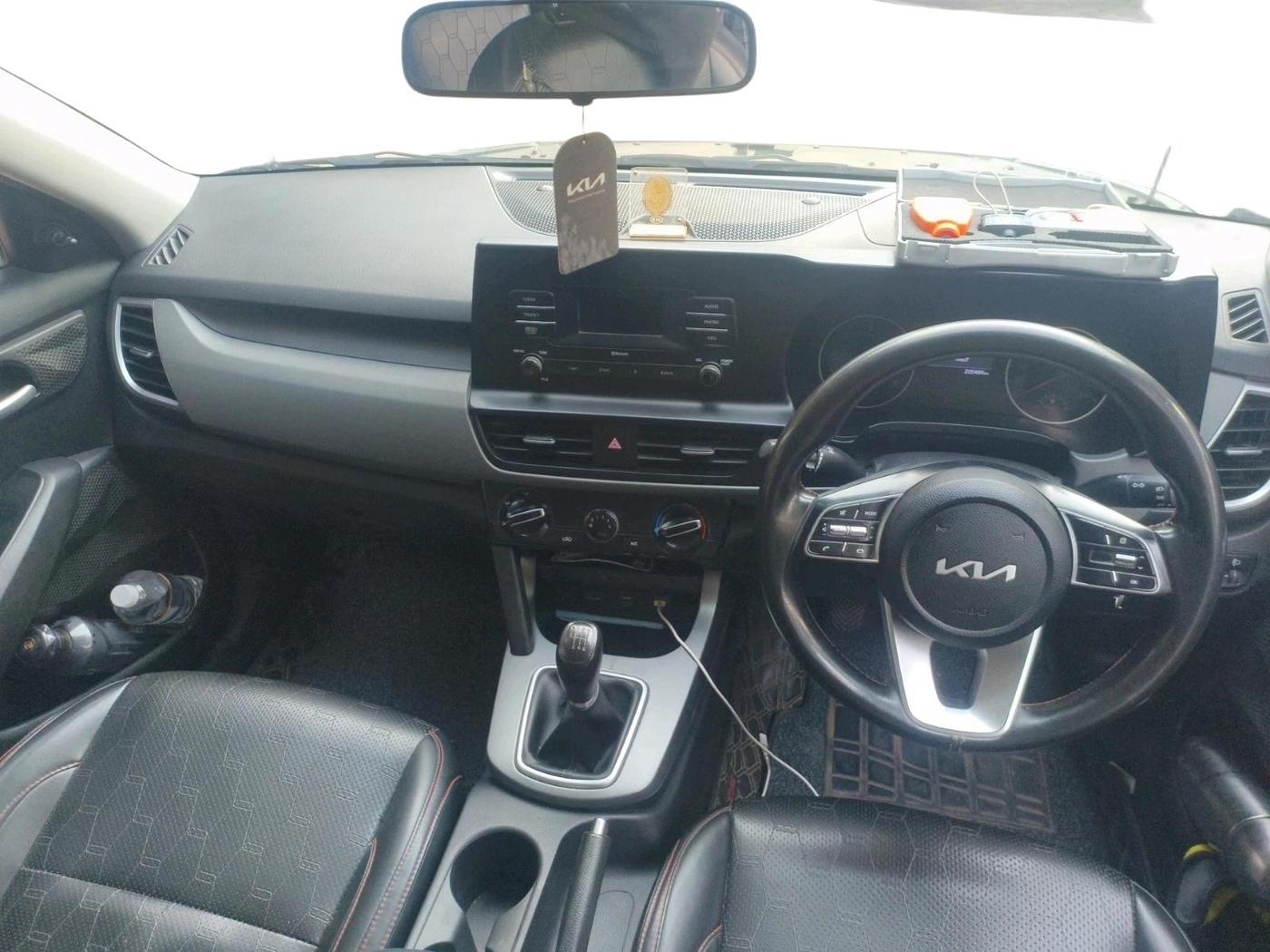 2022 KIA SELTOS HTE 1.5 DIESEL, Diesel, Manual, 2,05,484 km, interior